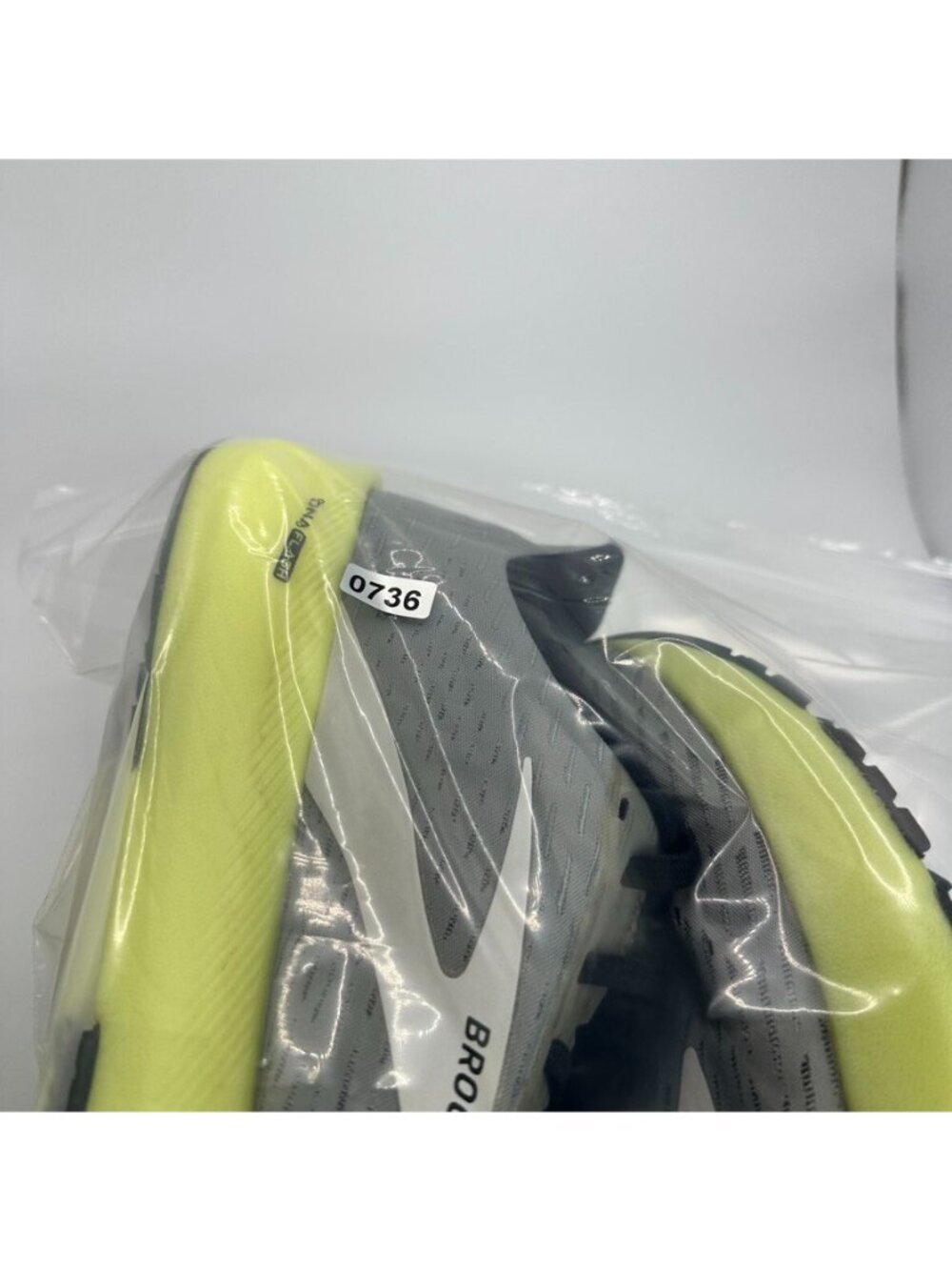 Brooks Hyperion Tempo Shoes Mens Size 10 Gray Yellow Running Cushioned - Picture 11 of 11